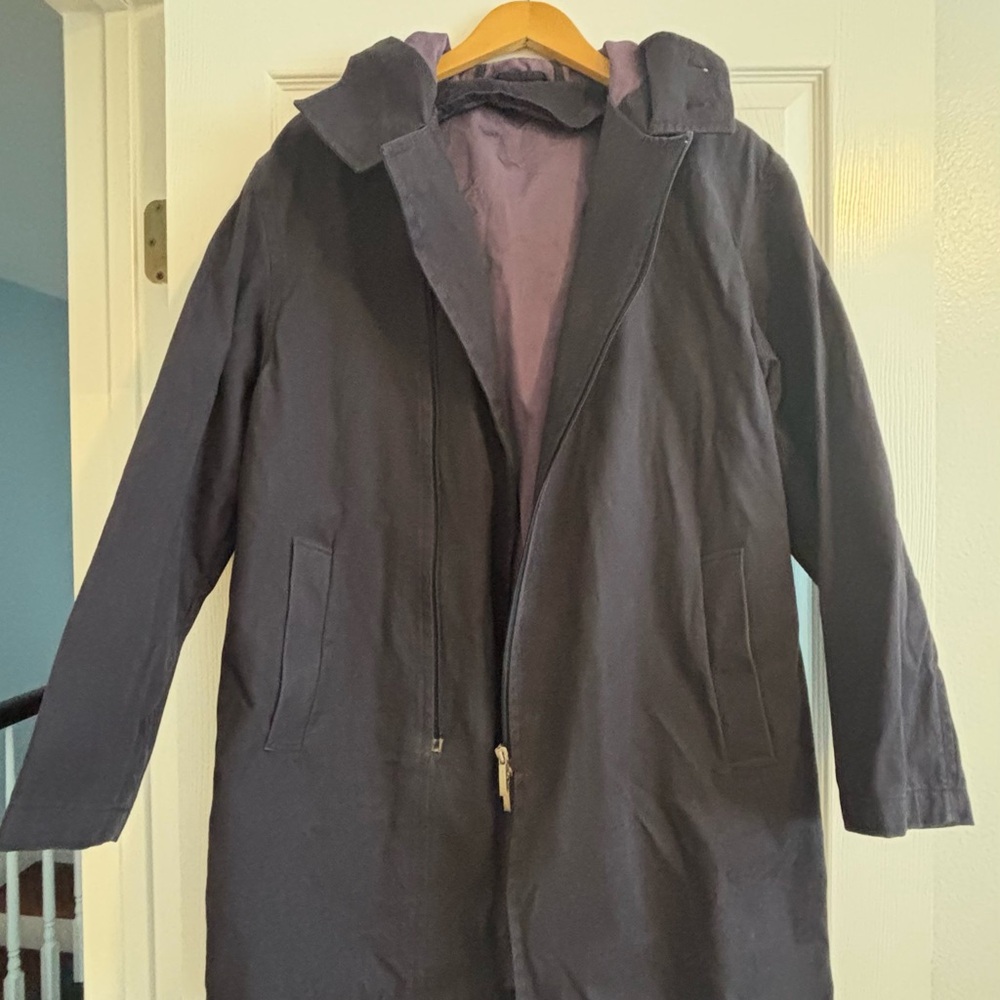 Burberry dark navy rain coat with hood
